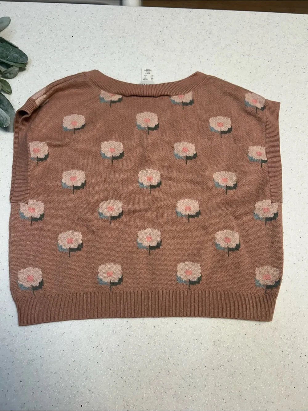 H&M Adorables Floral Knit Sweater Vest Size 6 Neutral Brown